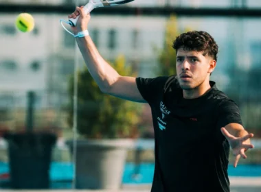 Tapia med AT10 Nox padel bat